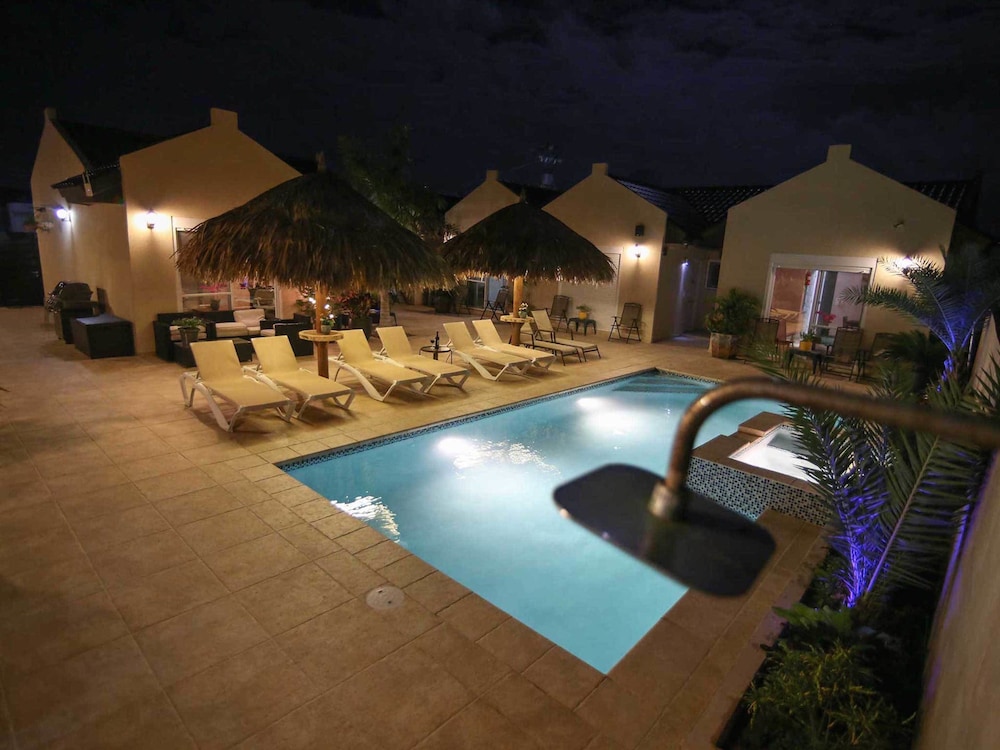 Golden Villas Aruba 8/54
