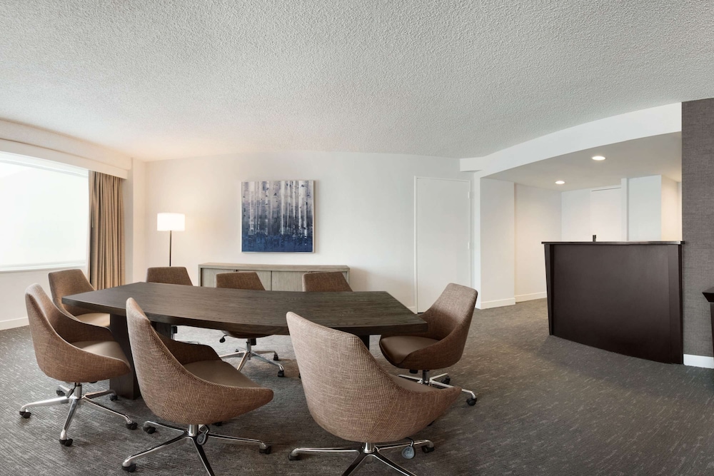 Hyatt Regency Schaumburg Chicago 67/79