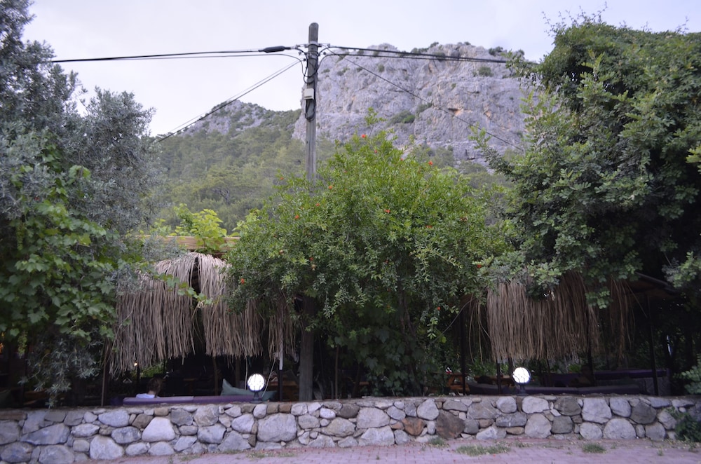 Olympos Mercan Pansiyon 30/50