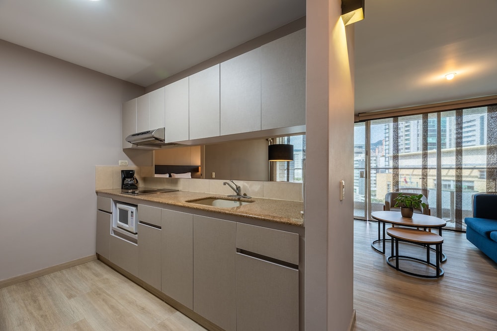 Estelar Medellin Apartaments 10/49