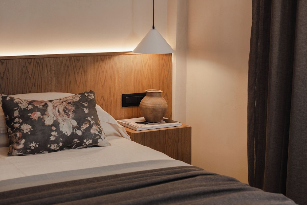 Emery Boutique Apartments 34/50