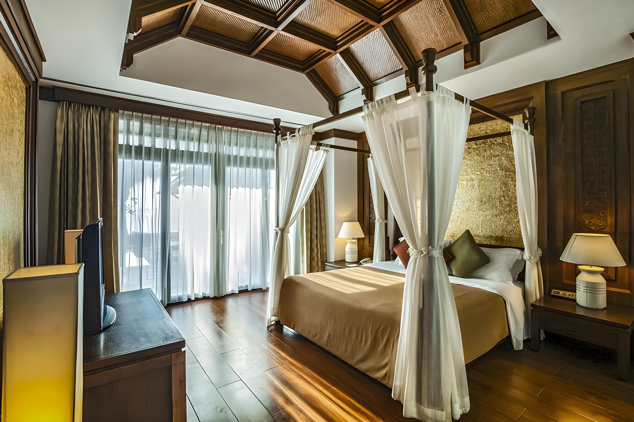 Pool, Family, Suite, Villa, King Bed
