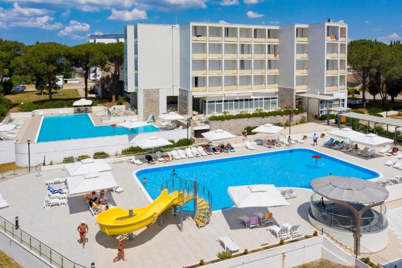 Family Hotel Adria - All inclusive 6/50