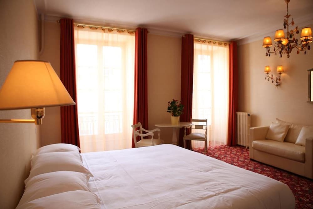 Inter Hotel Le Roncevaux 14/30