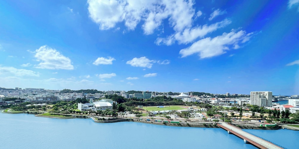 Mercure Okinawa Naha 62/65
