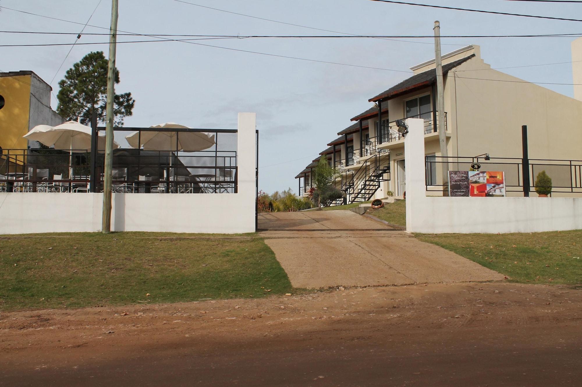 Brisas del Lago Apartamentos 6/18