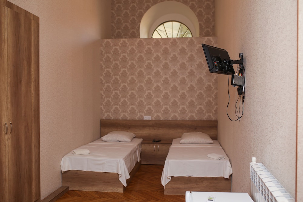Friendly Hotel 36/50