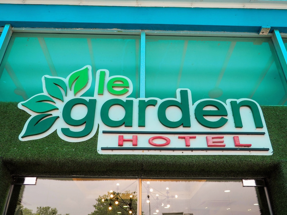 Le Garden Hotel 3/43