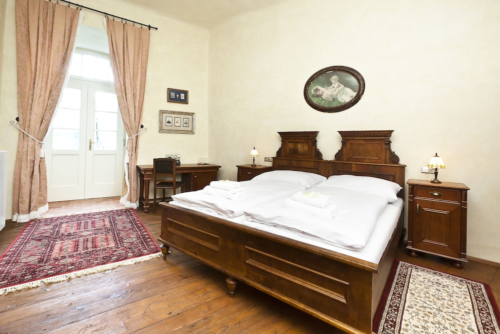 Hotel Latran 18/52