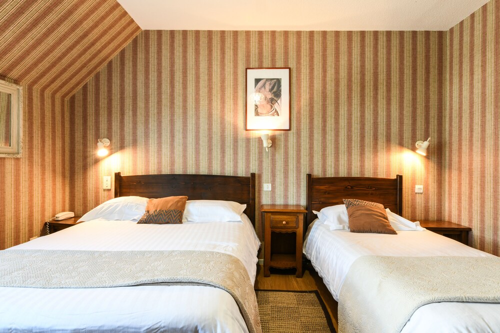 AUBERGE DE L'ETABLE 10/28