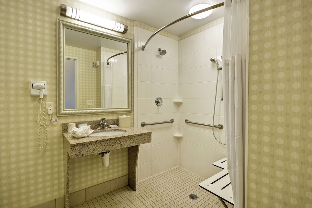 Hilton Garden Inn Riverhead 14/57