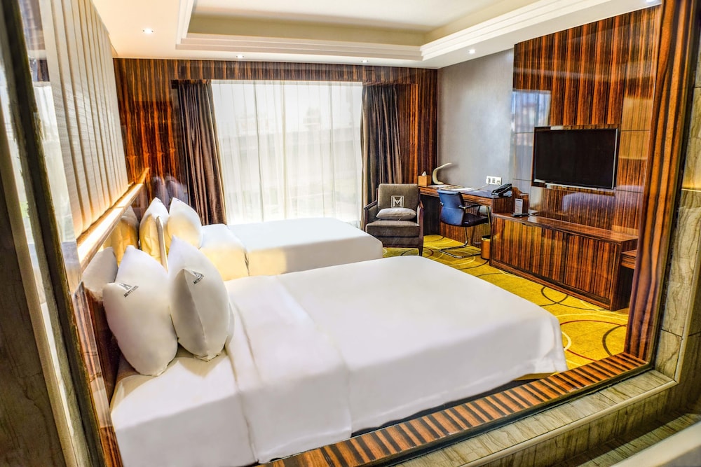 Moty Hotel 16/62