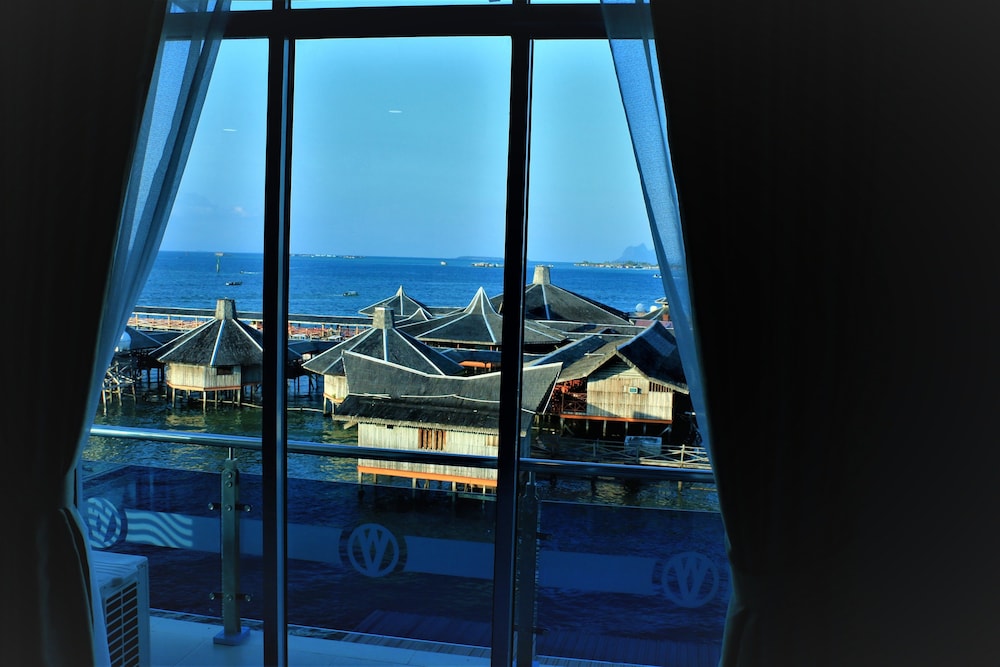 Wave View Hotel 19/53