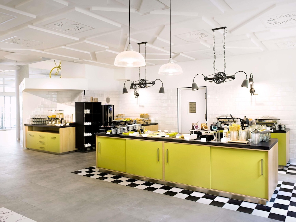 Lobby at Ibis Styles Budapest City, BUDAPEST