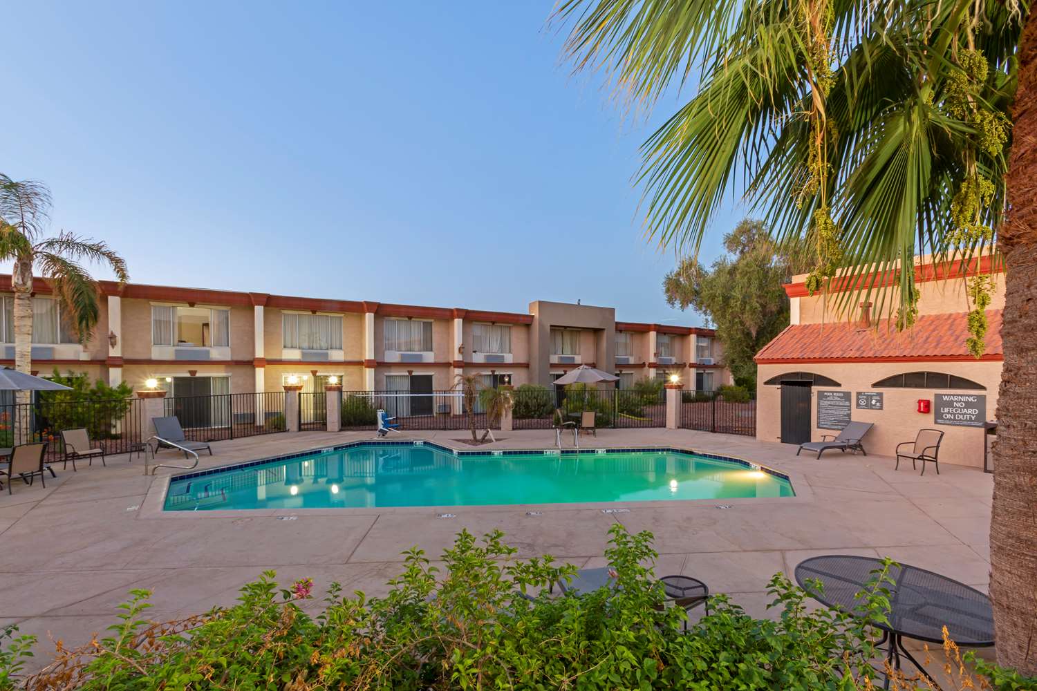 Best Western Phoenix Goodyear Inn 1/12