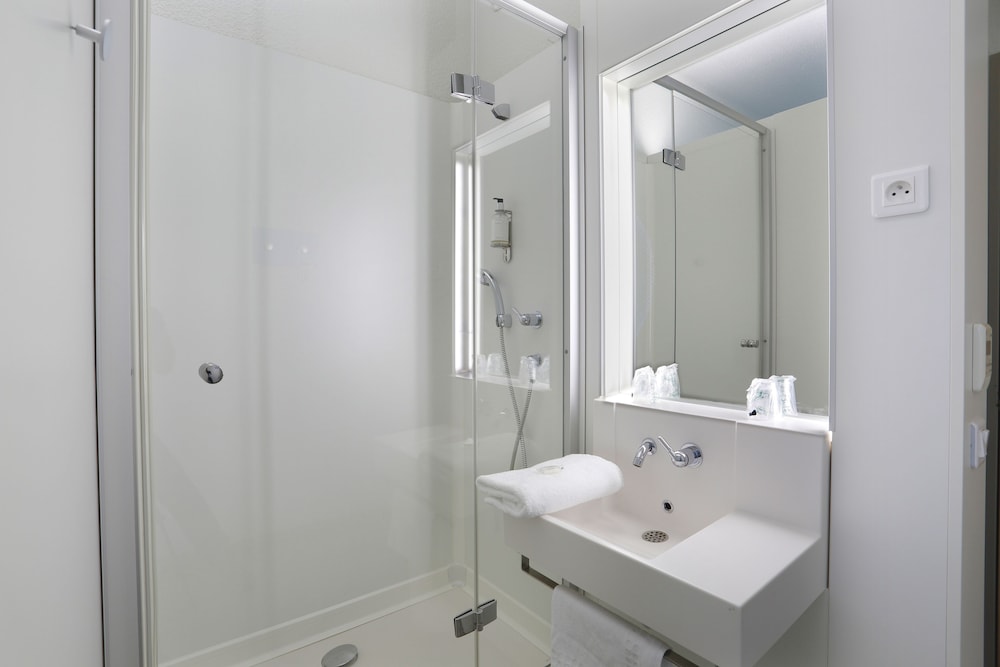 First Inn Hotel Paris Sud Les Ulis 46/48