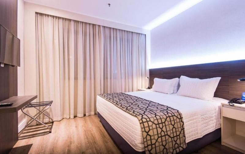 Quarto Triple Twin