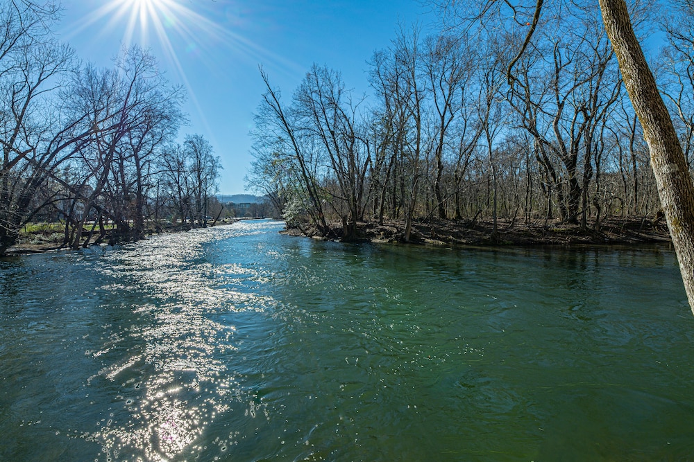 River Bend Inn 44/50