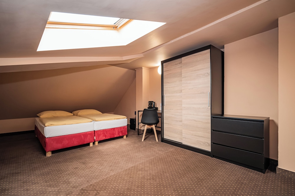Hotel Czechia 16/48