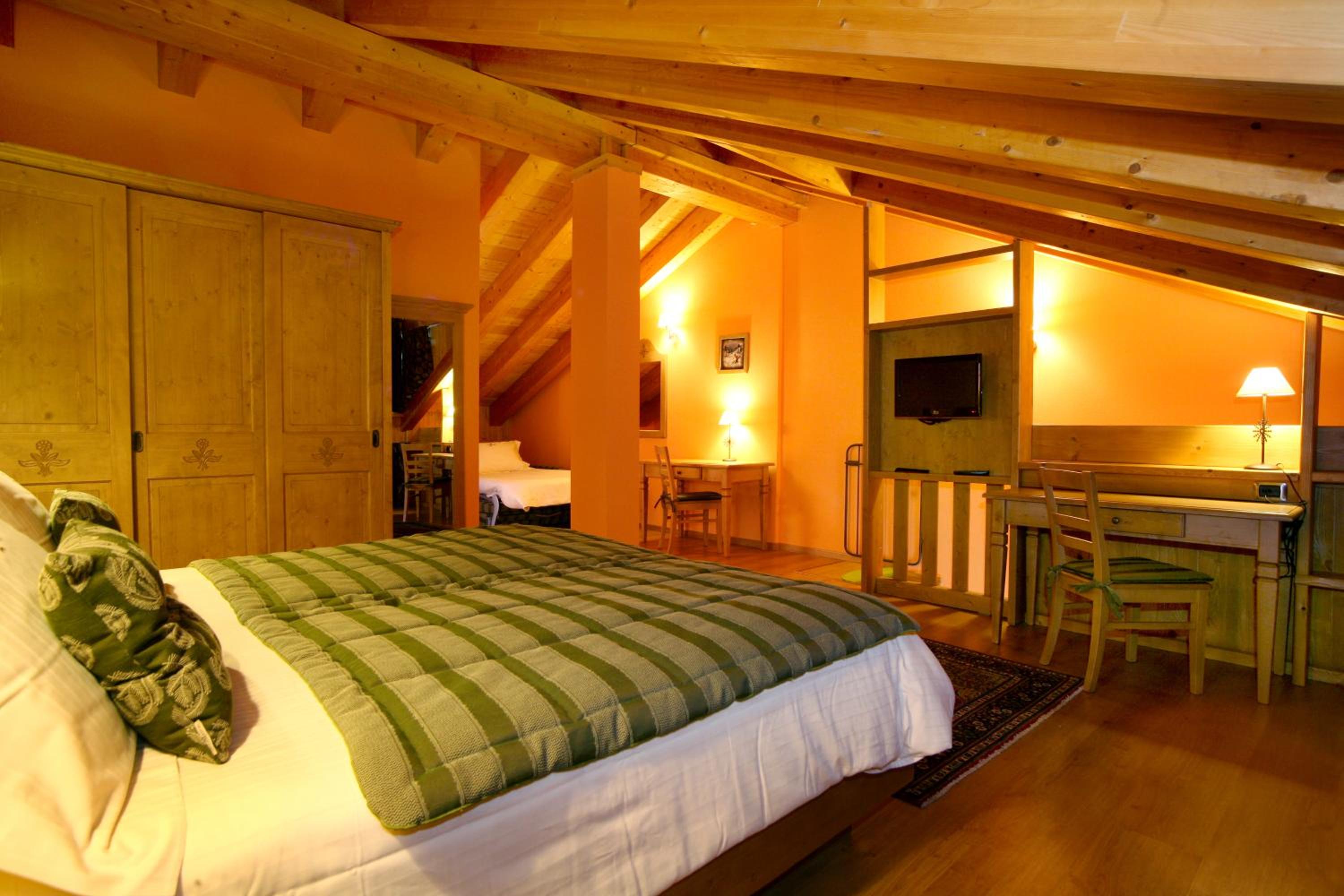 Hotel Boton D'Or & Wellness 11/24