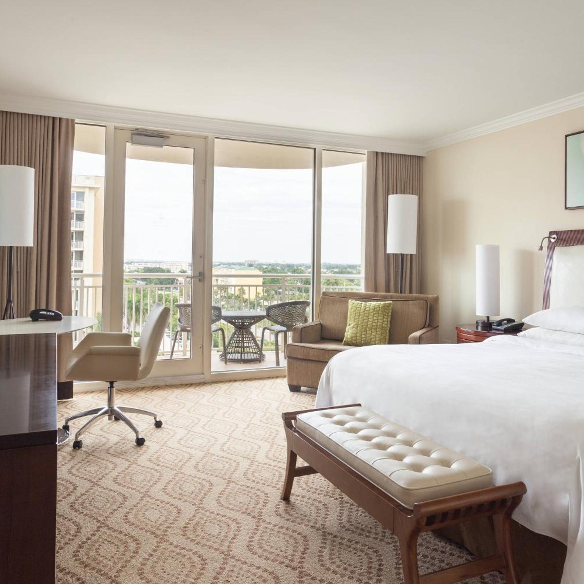 Room, King Bed, Tropical View, Balcony, Accessible