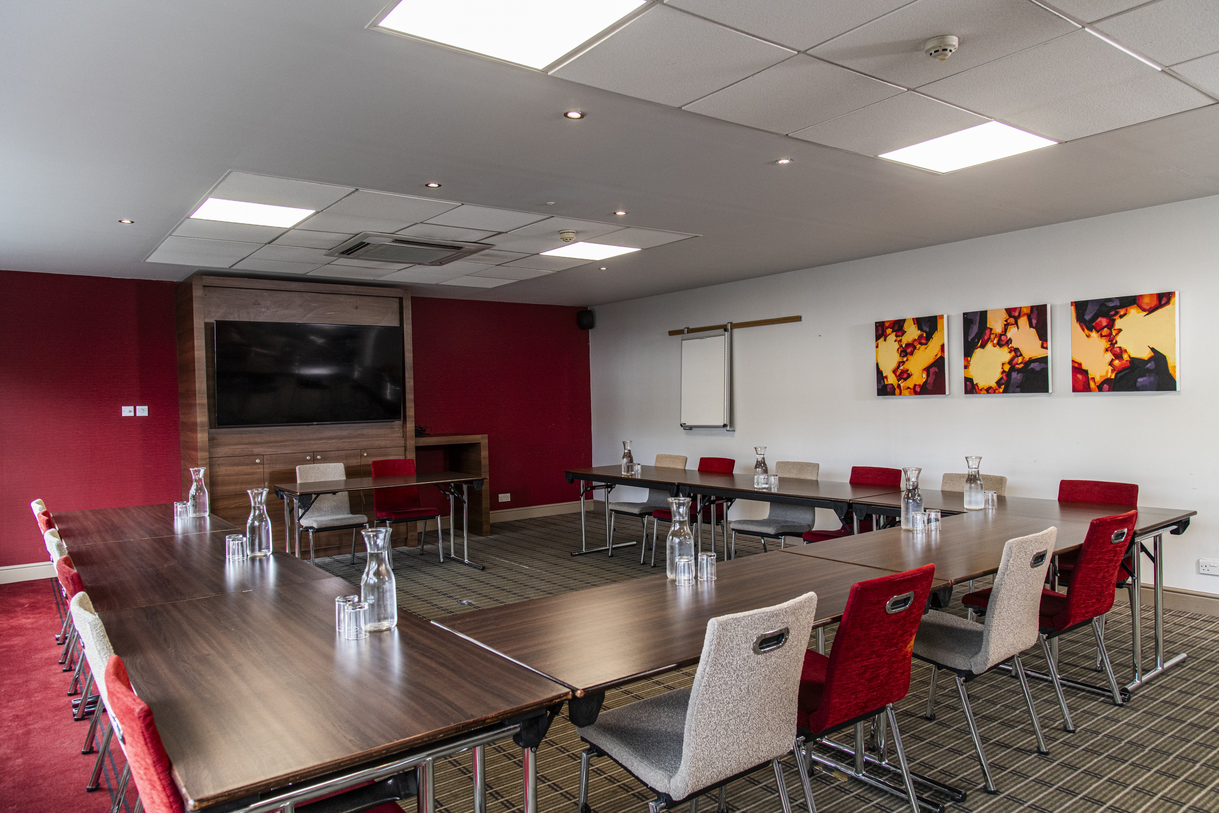 Express By Holiday Inn Glasgow Airport 45/54
