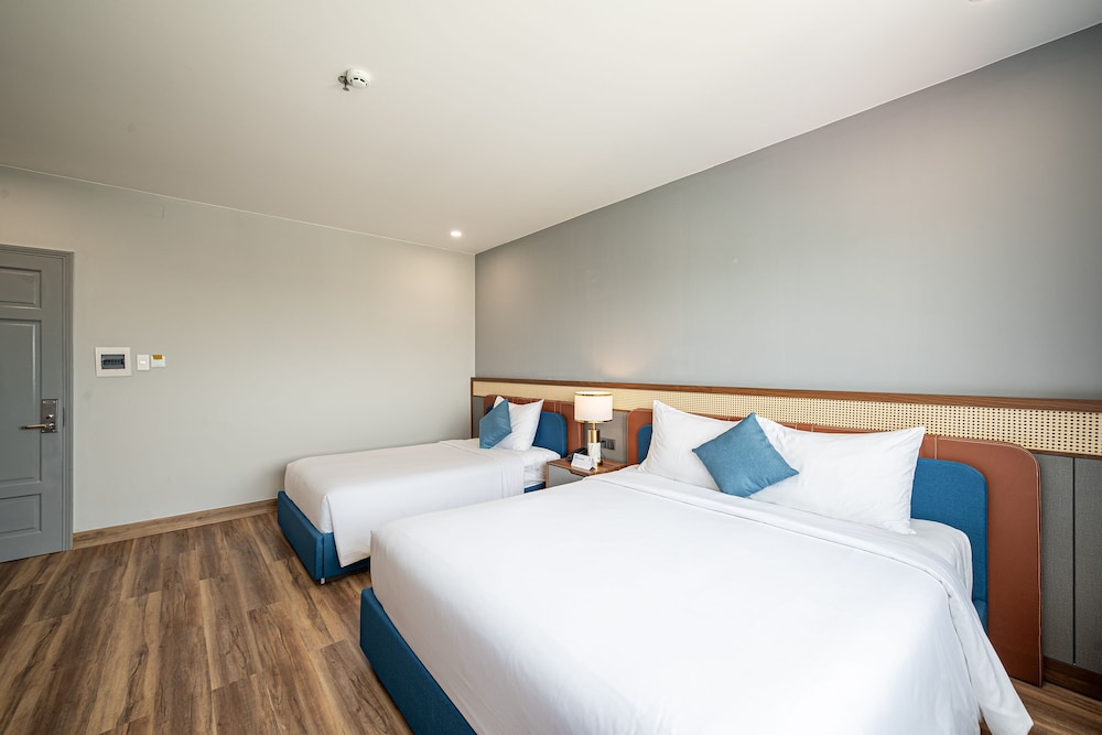Tahiti Central Hotel 24/59