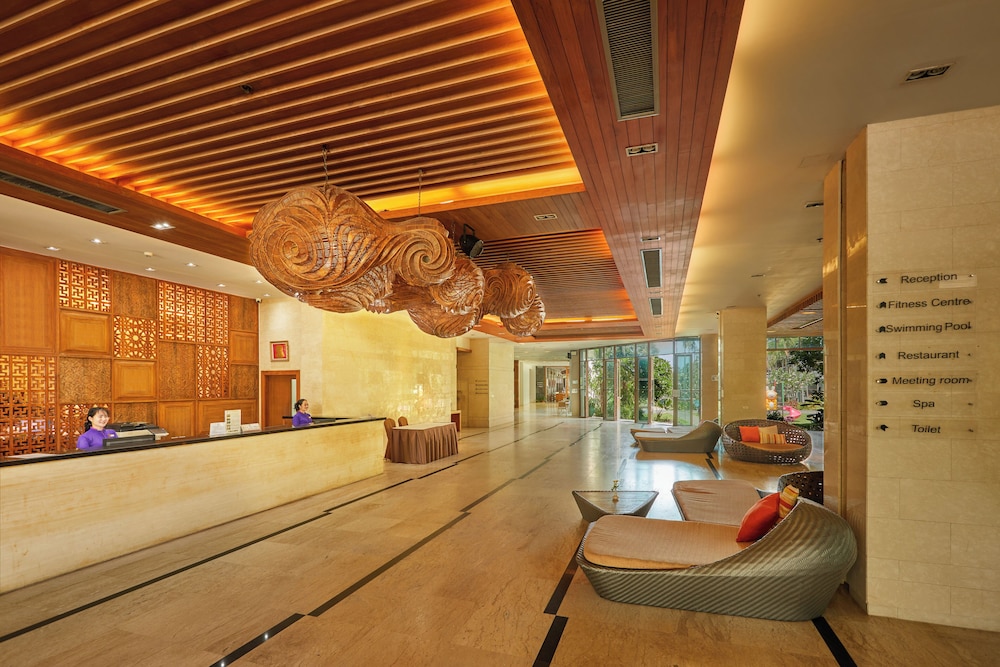 Welcome World Beachfront Resort 5/47
