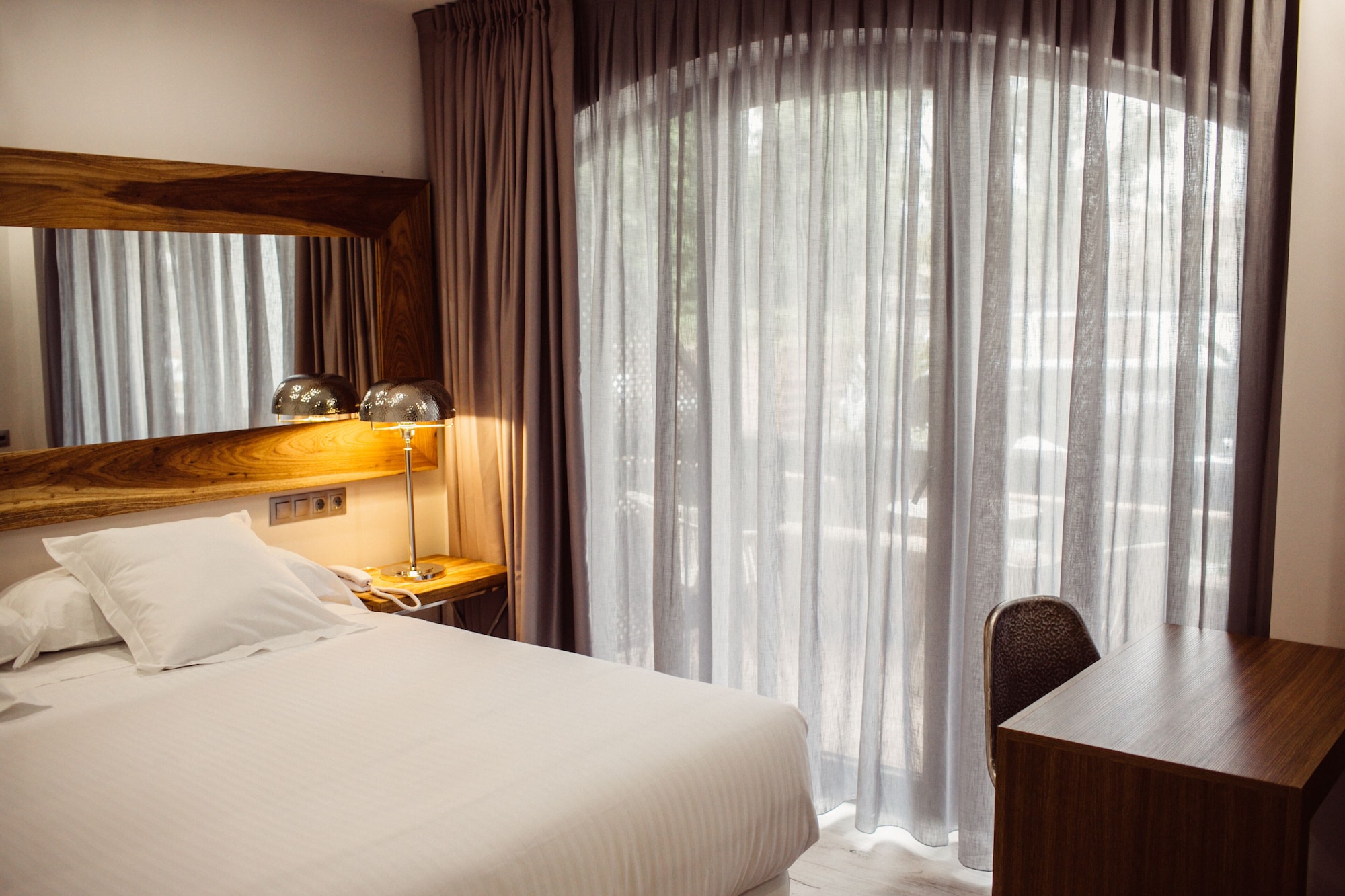 Superior, Double Bed, Pool View, Cuevas I Y Ii 8/10