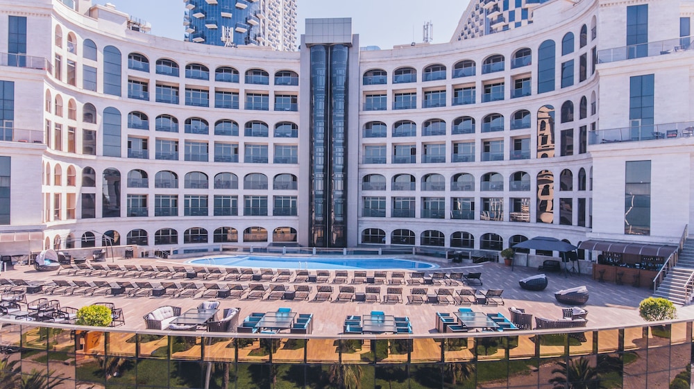 Colosseum Marina Hotel Batumi 67/72