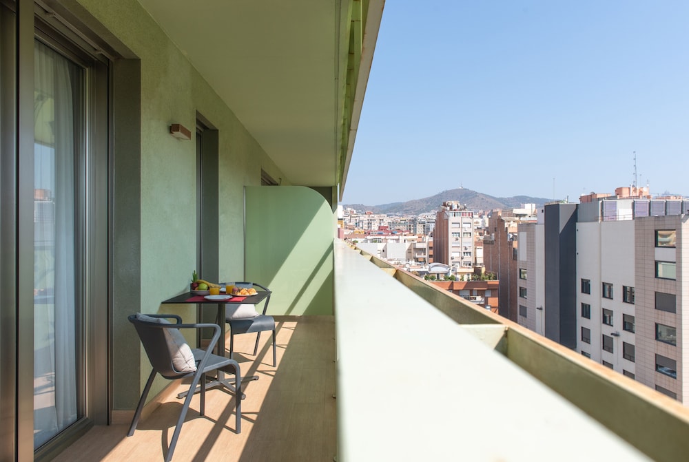 Aura Park Aparthotel 7/69