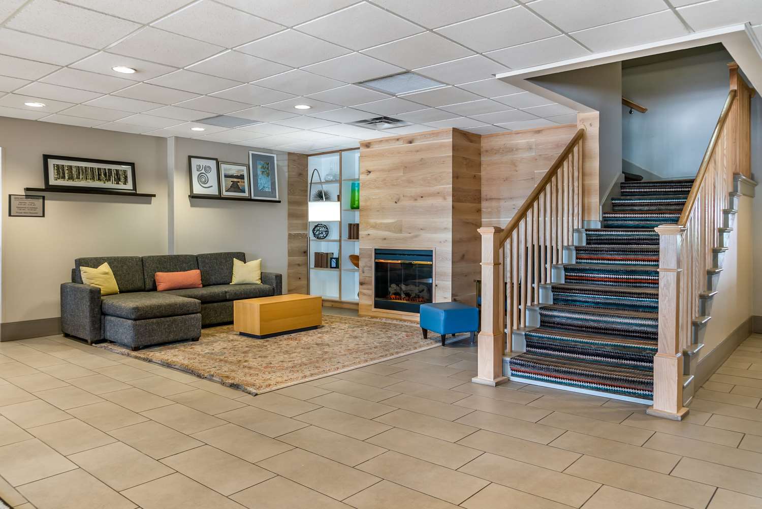 Country Inn & Suites by Radisson, Rossford - Toledo South 16/28