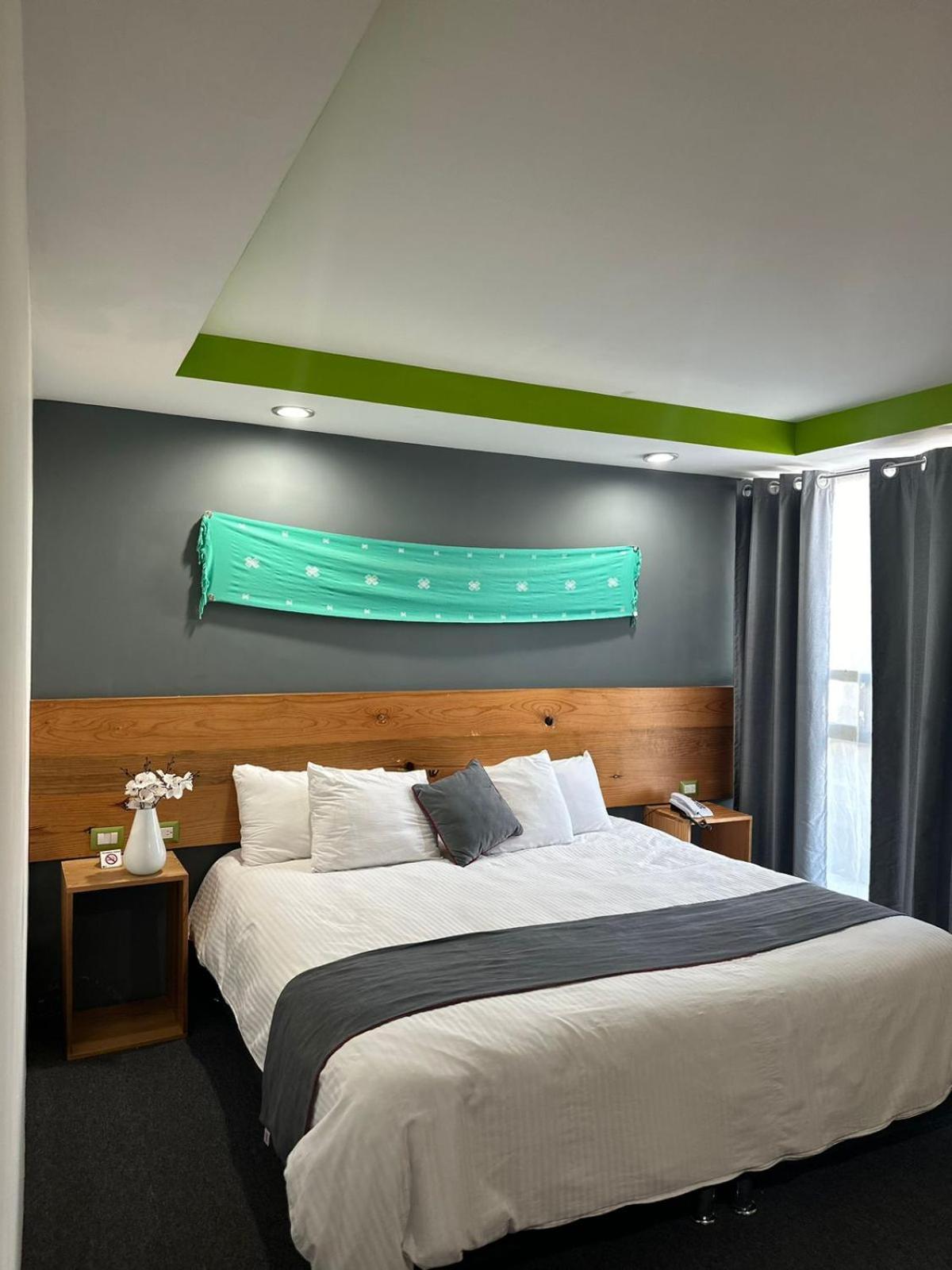 Superior, Hotel Brisas Express 6/9