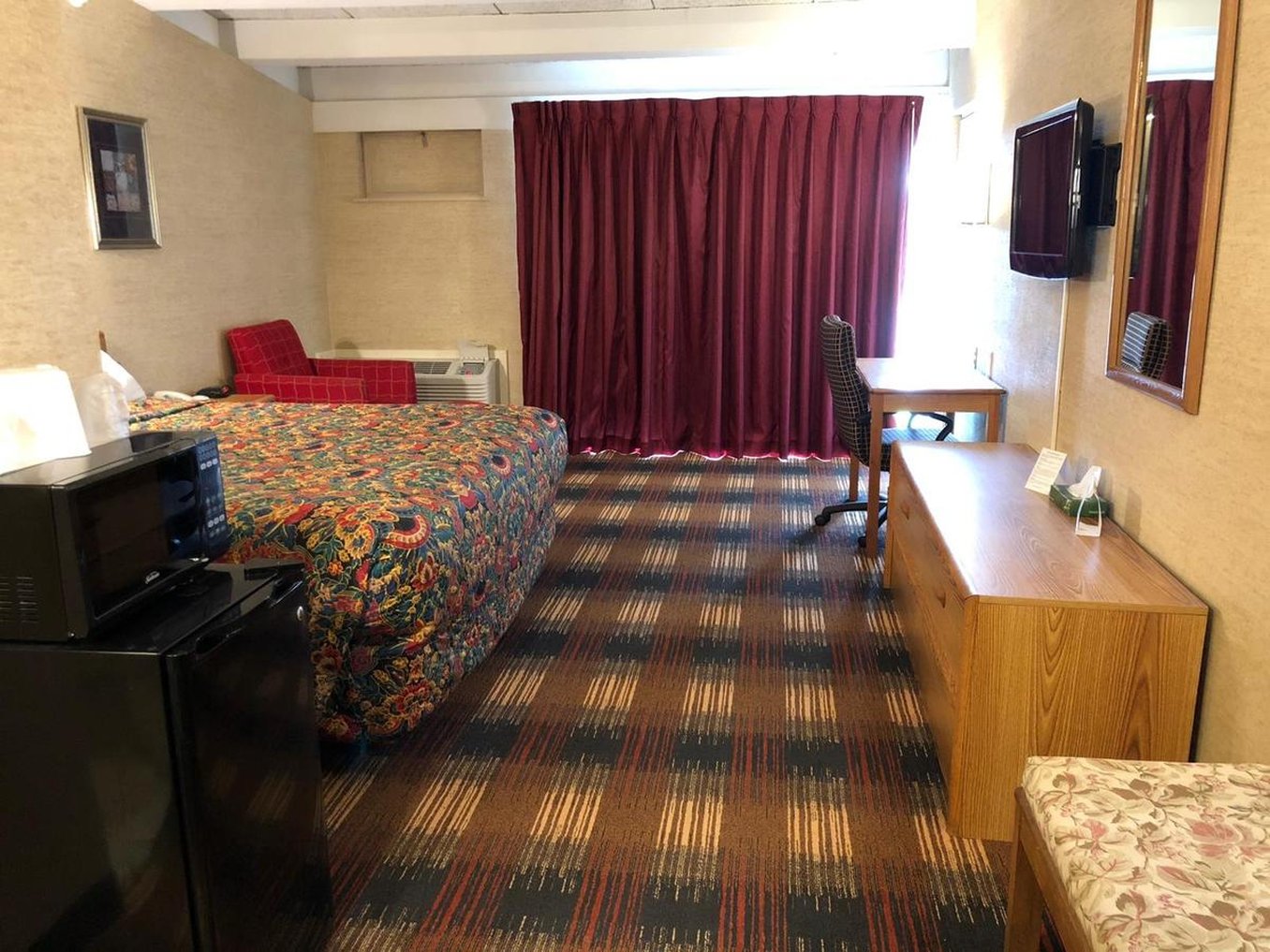 Red Carpet Inn North Syracuse 4/38