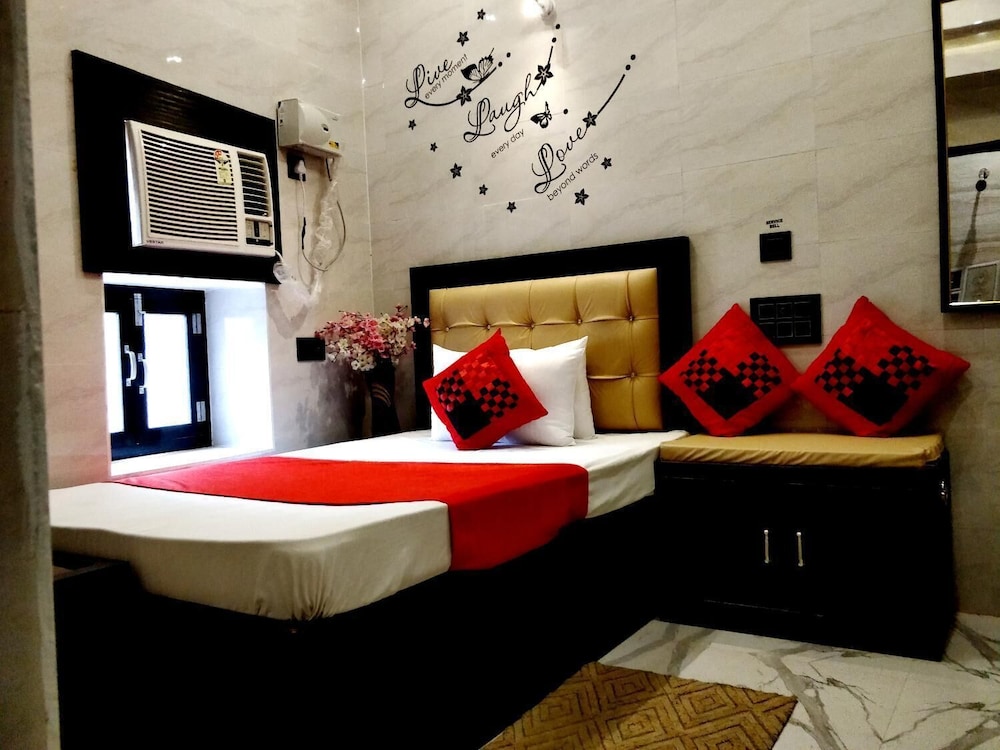 City Hotel 24/42