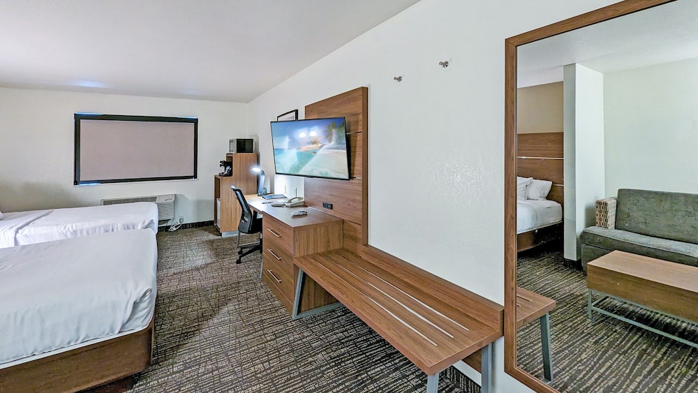 Estherville Hotel Amp Suites 11/50