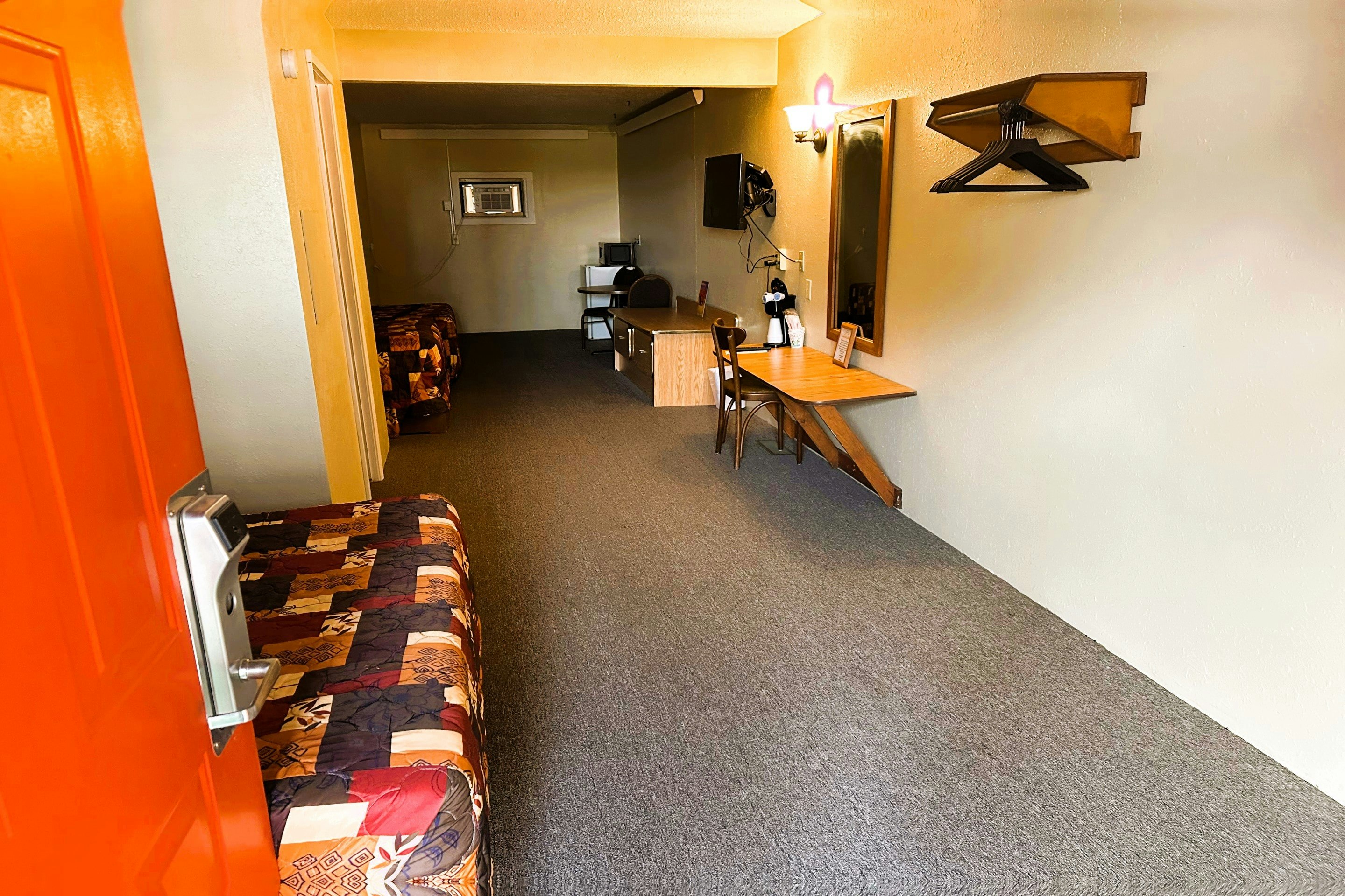Love Hotels Kadoka by OYO at Badlands SD 29/33