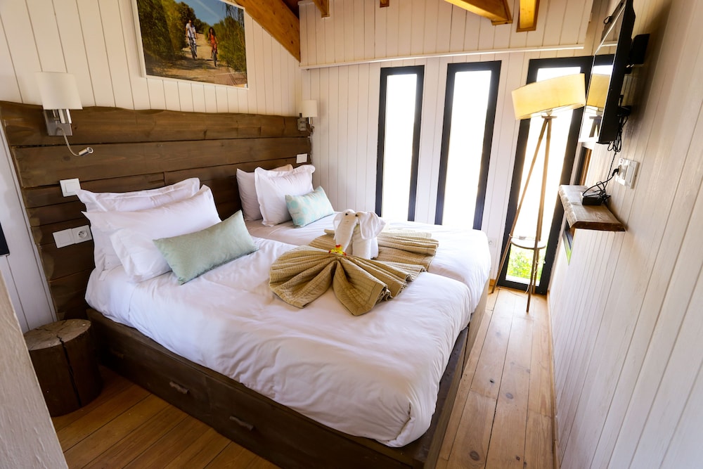 Villa, 2 Double and Twin Beds