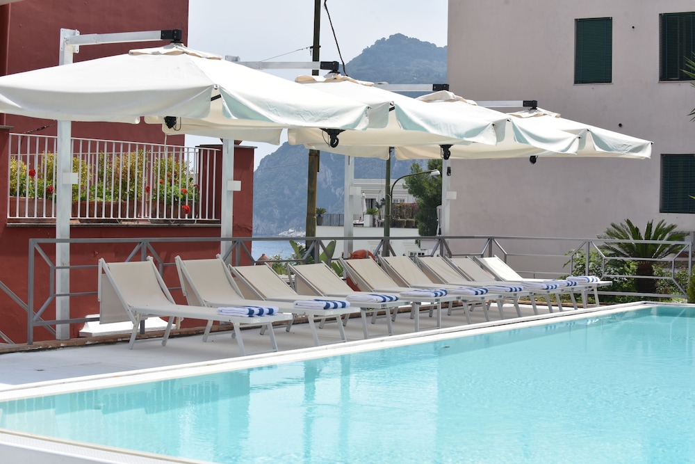 Palatium Mari Hotel 45/75