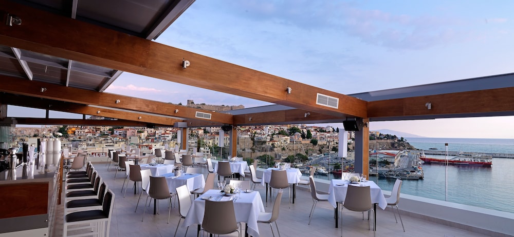 Galaxy Hotel Kavala, Vassilicos House of Hospitality 31/41