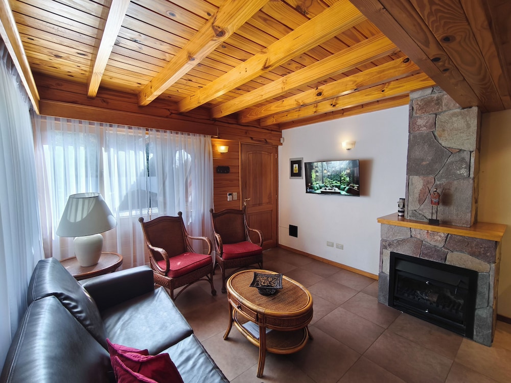 Apart Hotel Del Faldeo 11/19