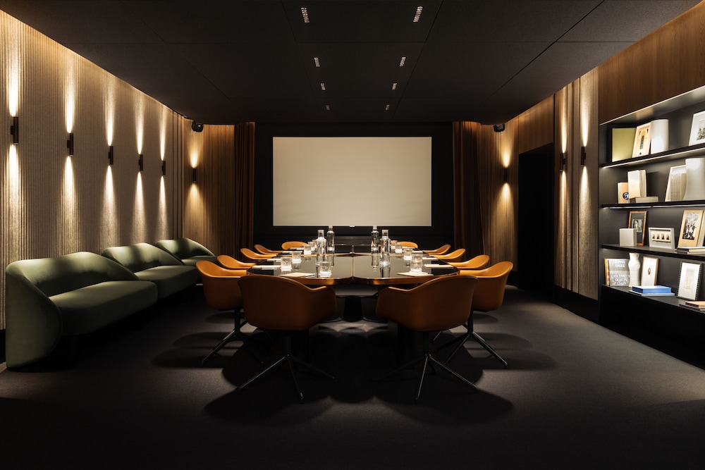 Hotel Dame des Arts 37/50