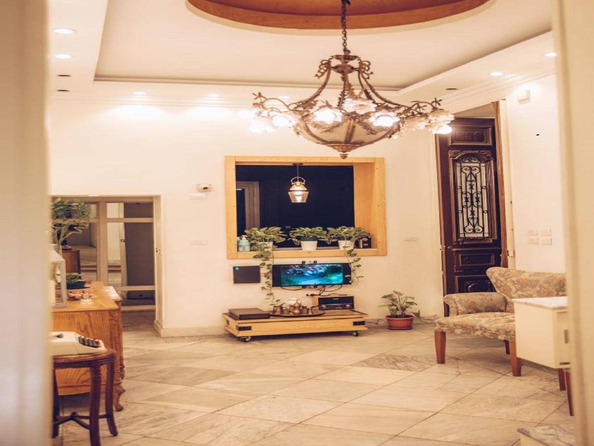 ROOM, SINGLE, PRIVATE BATHROOM