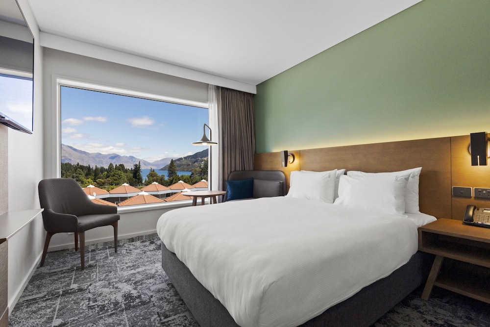 Holiday Inn Express And Suites Queenstown 18/79
