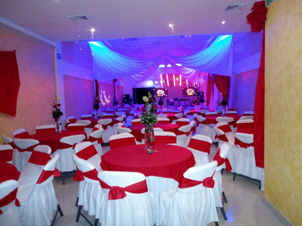 Hotel Las Fuentes 45/64