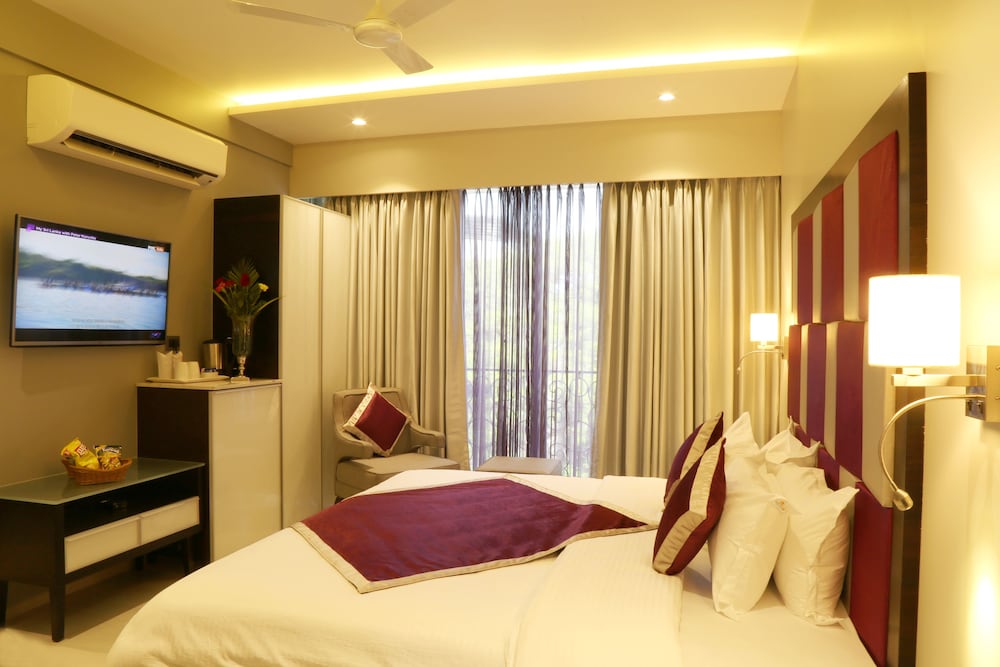 The Flora Grand 27/49