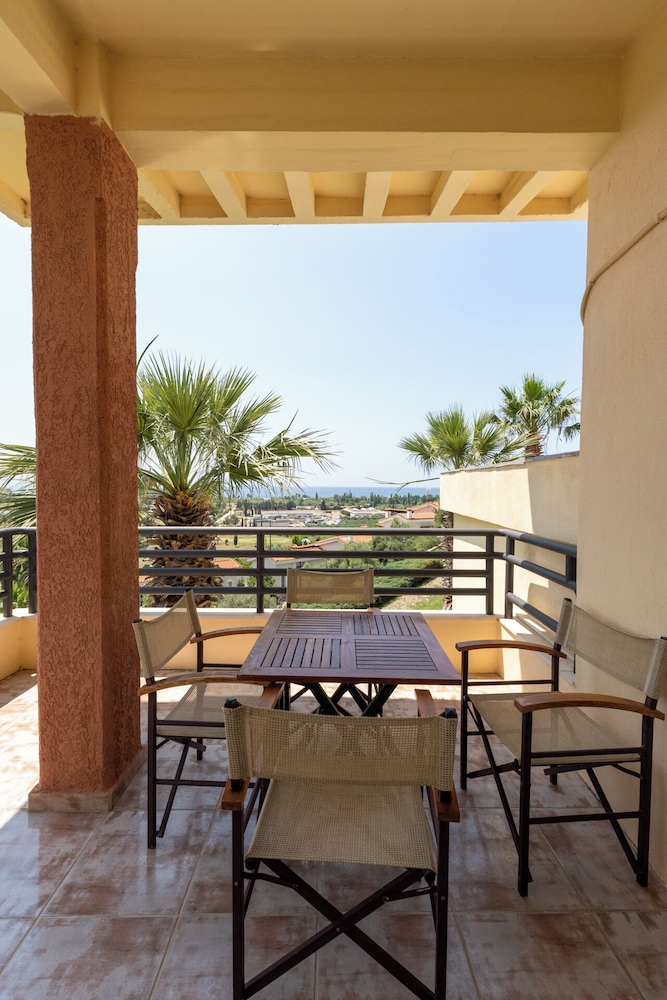 Kelyfos Hotel Bungalows and Suites 38/50