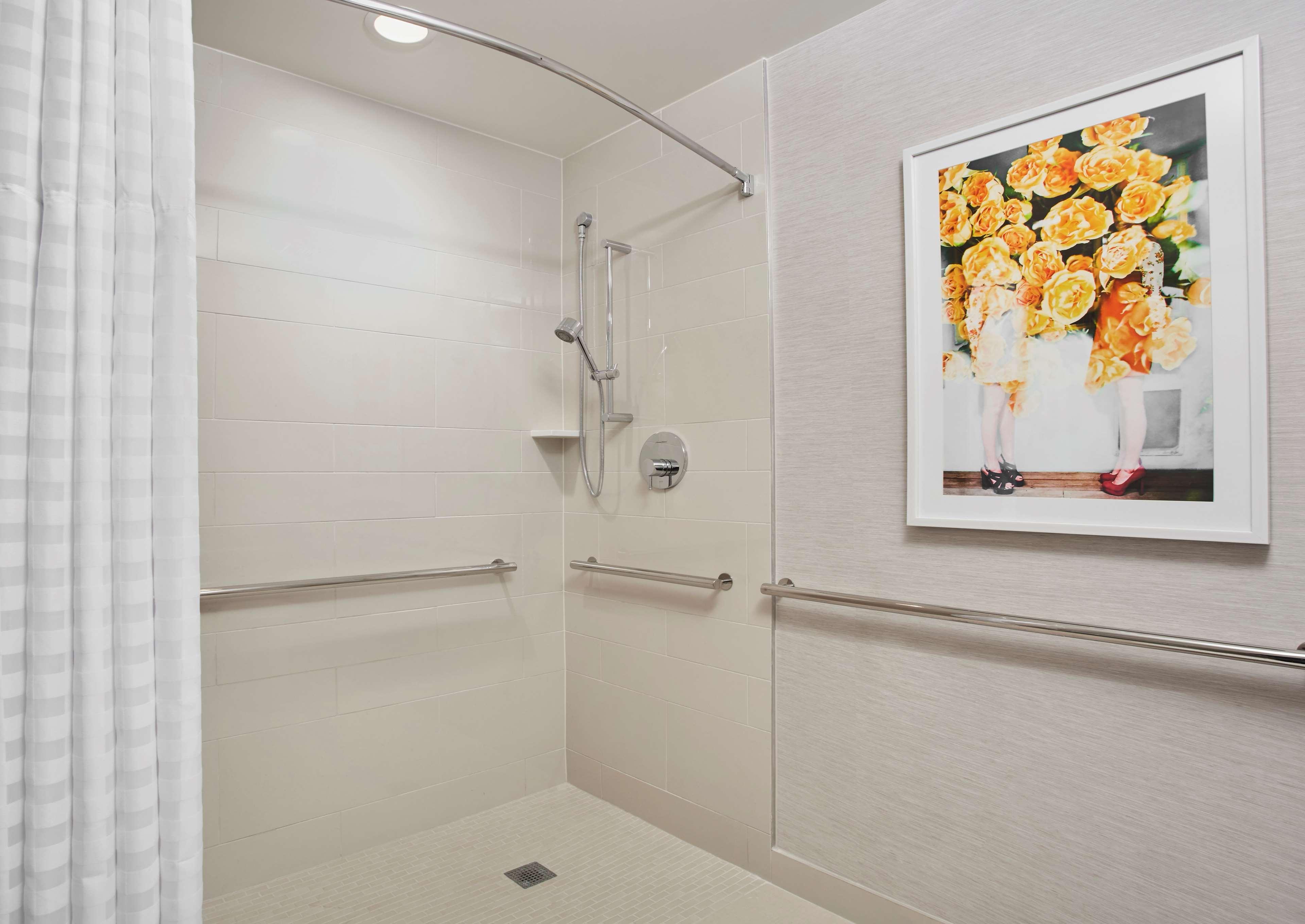 غرفة تنفيذية بسرير كينج بإطلالة على المدينة، Hilton West Palm Beach 4/4