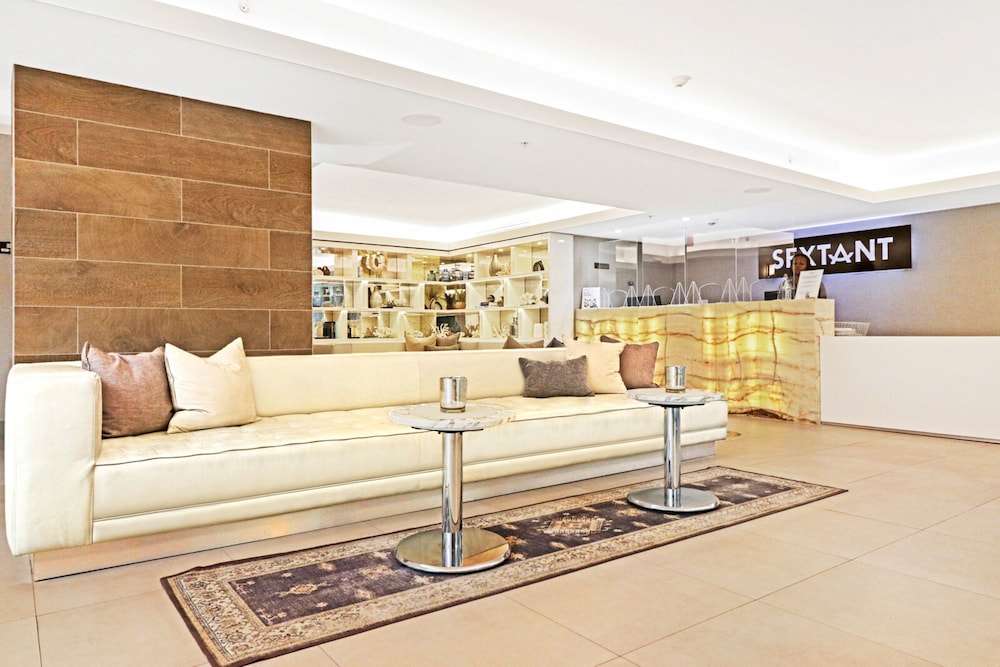 Roami at Habitat Brickell 10/50