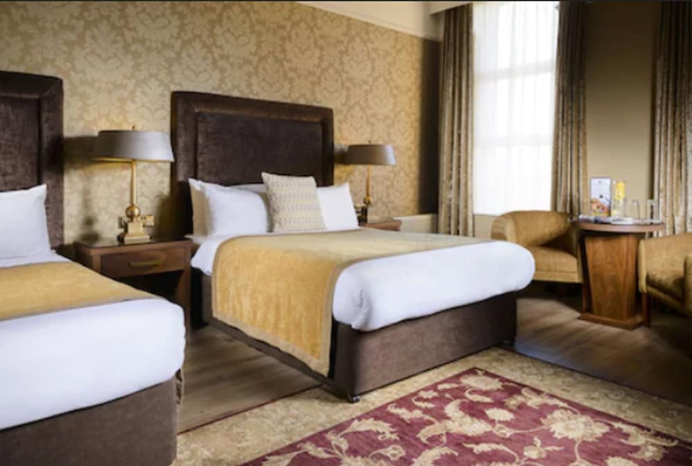 STANDARD, DOUBLE OR TWIN BED, WOODLAND VIEW